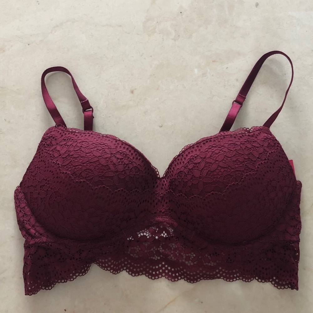NWT burgundy lace detail bra